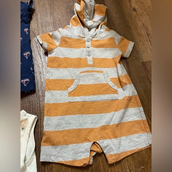 Six Rompers - Picture 4 of 12